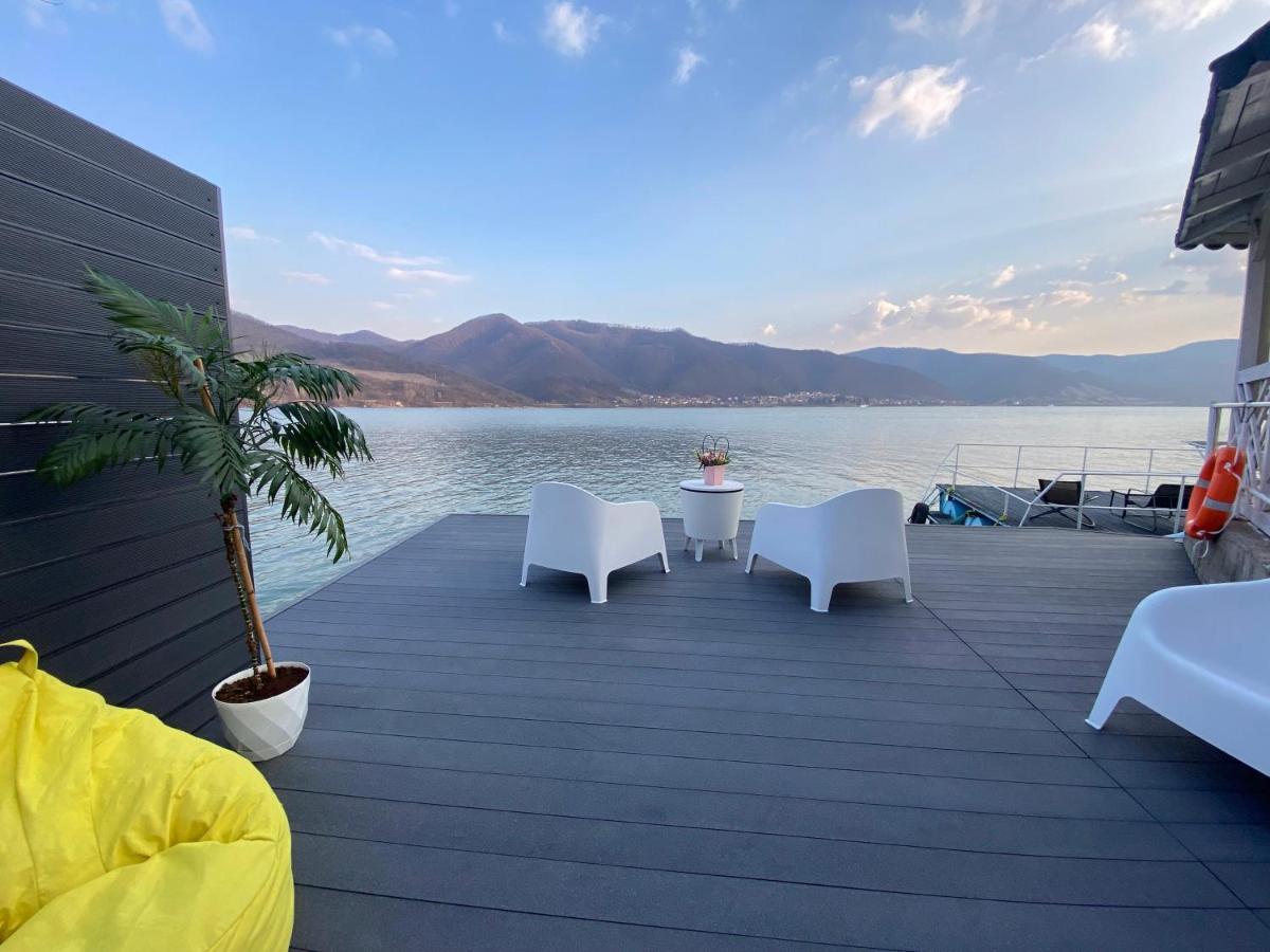 Noah River House Orşova Eksteriør billede