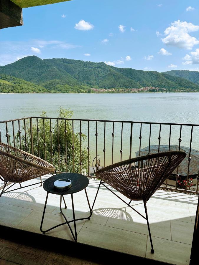 Noah River House Orşova Eksteriør billede
